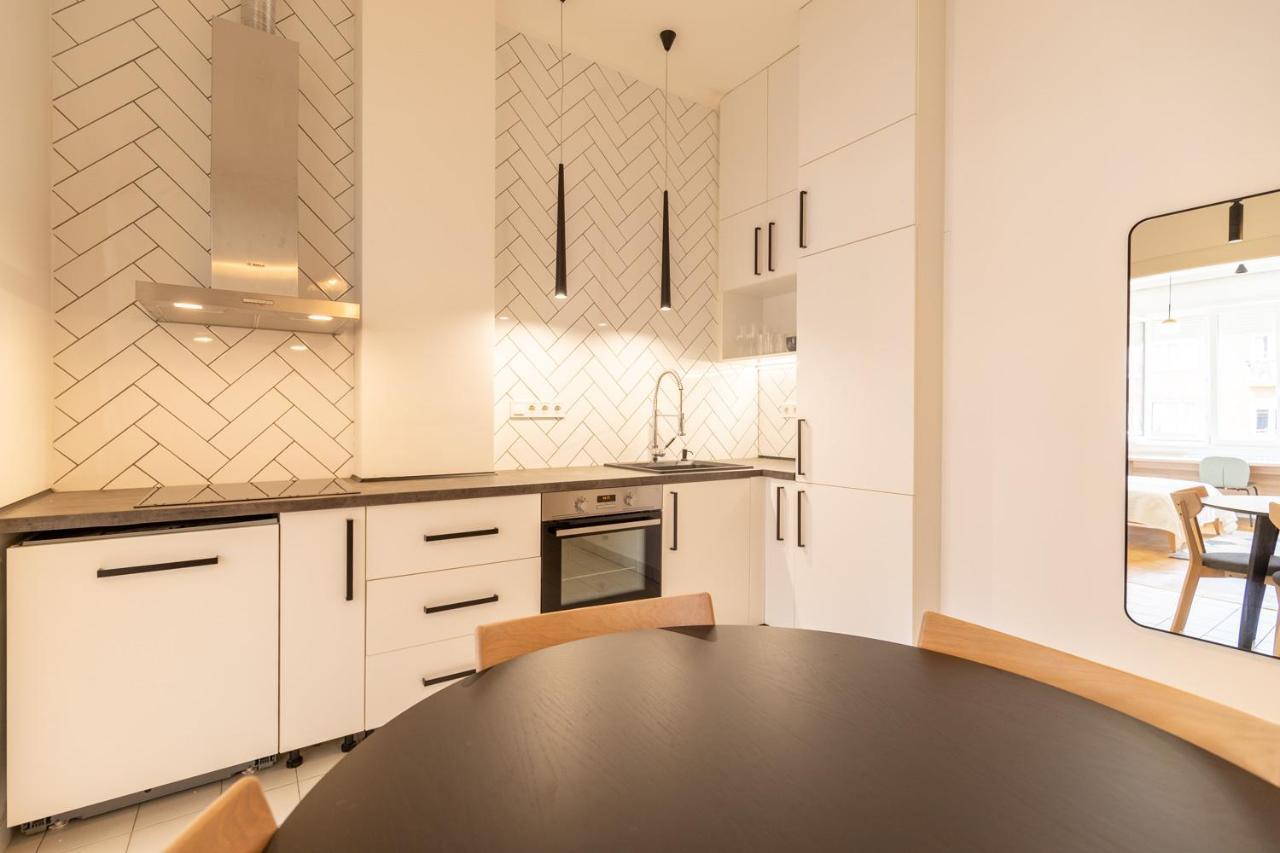 The Palm Springs Apartment Budapest Bagian luar foto